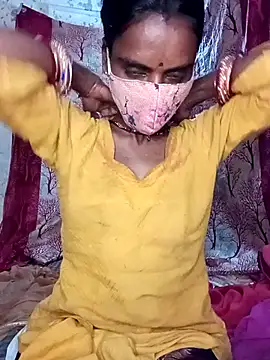 Snapshot of Babhi_Love chatting on 11/12/25, 05:57 Babhi Love online show from 11/12/25, 05:57