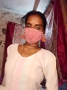 Snapshot of Babhi_Love chatting on 11/17/25, 04:57 Babhi Love online show from 11/17/25, 04:57