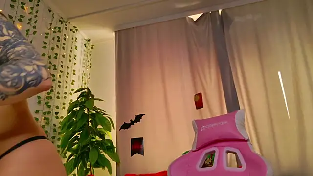 AnitaVensley online show from 11/03/25, 10:05