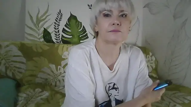 Catty Lady online show from 11/15/25, 04:58