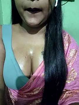 Snapshot of JIYA-04 chatting on 09/09/25, 12:48 JIYA-04 online show from 09/09/25, 12:48
