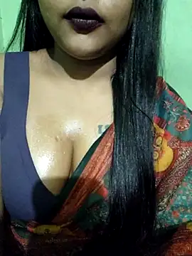 Snapshot of JIYA-04 chatting on 09/20/25, 12:28 JIYA-04 online show from 09/20/25, 12:28
