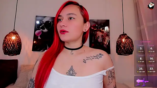 Snapshot of luna_lobooo chatting on 10/22/25, 05:02 luna lobooo online show from 10/22/25, 05:02