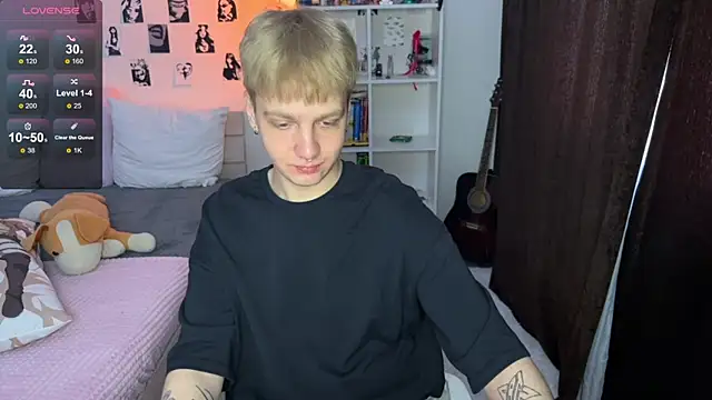 Snapshot of olivertasty chatting on 10/11/25, 10:03 olivertasty online show from 10/11/25, 10:03