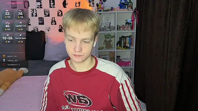 Snapshot of olivertasty chatting on 11/11/25, 01:55 olivertasty online show from 11/11/25, 01:55