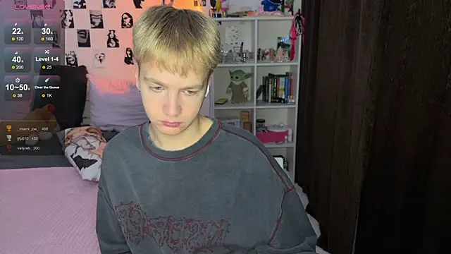 Snapshot of olivertasty chatting on 11/12/25, 11:54 olivertasty online show from 11/12/25, 11:54