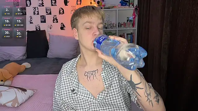 Snapshot of olivertasty chatting on 11/14/25, 08:46 olivertasty online show from 11/14/25, 08:46