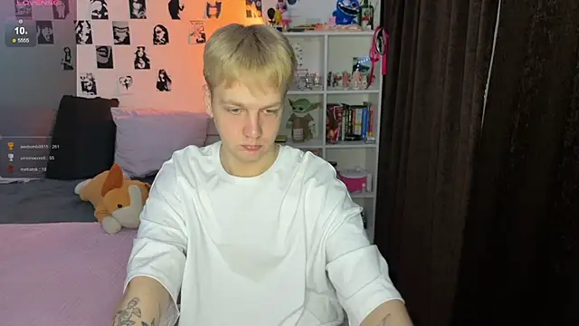 Snapshot of olivertasty chatting on 11/16/25, 12:16 olivertasty online show from 11/16/25, 12:16