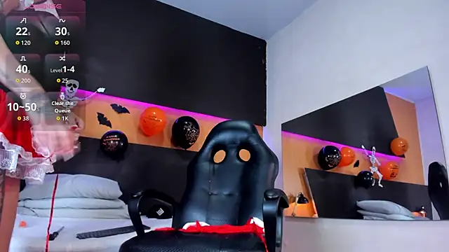 Snapshot of Dakota_Monroe chatting on 10/31/25, 11:44 Dakota Monroe online show from 10/31/25, 11:44