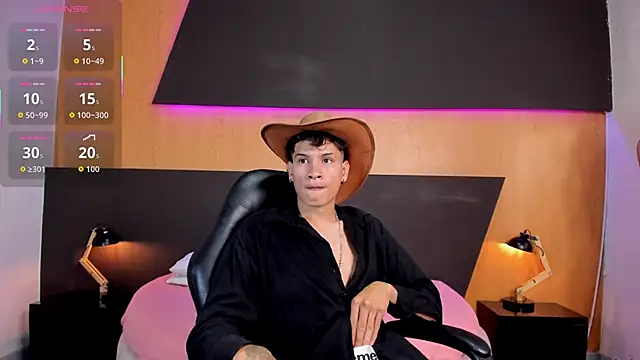 Snapshot of Dakota_Monroe chatting on 11/02/25, 11:23 Dakota Monroe online show from 11/02/25, 11:23