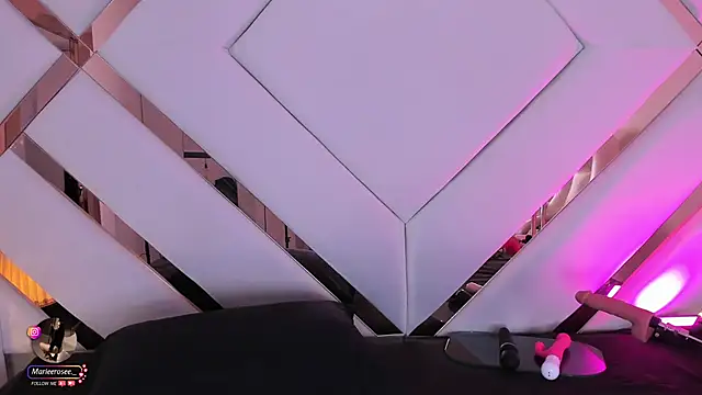 Mariee rosee online show from 10/23/25, 11:24