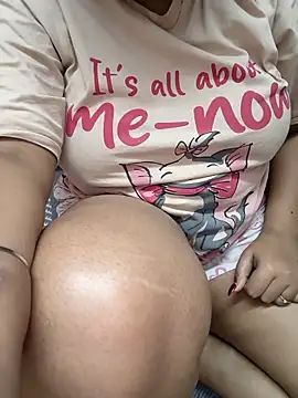Snapshot of Seductive_Punjaban chatting on 09/22/25, 10:39 Seductive Punjaban online show from 09/22/25, 10:39