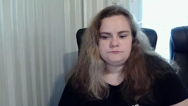 HollyXEva online show from 09/17/25, 08:27