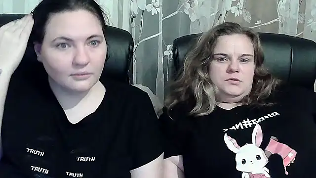 HollyXEva online show from 10/04/25, 08:07