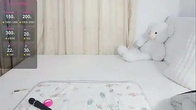 Snapshot of Ailsa-Baby chatting on 10/19/25, 09:32 Ailsa-Baby online show from 10/19/25, 09:32