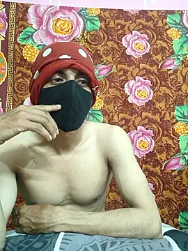 Snapshot of Seducing_couple chatting on 10/27/25, 05:06 Seducing couple online show from 10/27/25, 05:06