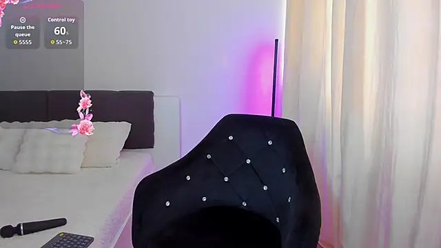 AshleyEttheenn online show from 10/12/25, 11:53