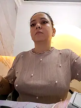 Snapshot of Abbyjoness21 chatting on 10/30/25, 10:21 Abbyjoness21 online show from 10/30/25, 10:21