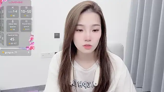 Snapshot of yuyu_77 chatting on 09/15/25, 06:41 yuyu 77 online show from 09/15/25, 06:41