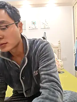 defgghj online show from 10/30/25, 04:08