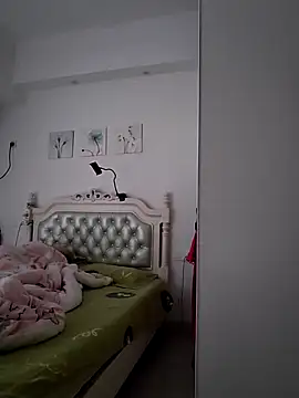 defgghj online show from 11/04/25, 12:54