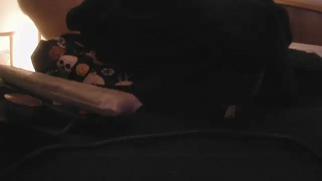 Snapshot of SatiroyNinfa chatting on 10/21/25, 05:08 SatiroyNinfa online show from 10/21/25, 05:08