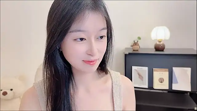 Onechestnut online show from 10/21/25, 12:06