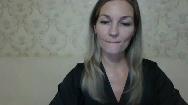 Snapshot of sweetriki chatting on 10/16/25, 05:36 sweetriki online show from 10/16/25, 05:36