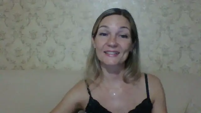 Snapshot of sweetriki chatting on 10/21/25, 04:51 sweetriki online show from 10/21/25, 04:51