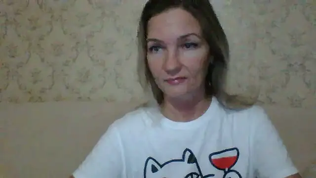 Snapshot of sweetriki chatting on 11/24/25, 06:18 sweetriki online show from 11/24/25, 06:18