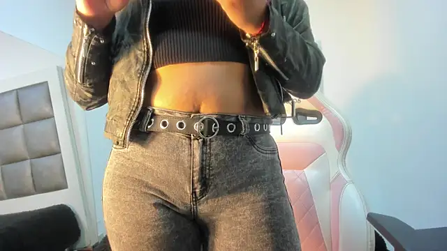 Mia lopez   online show from 09/19/25, 01:12