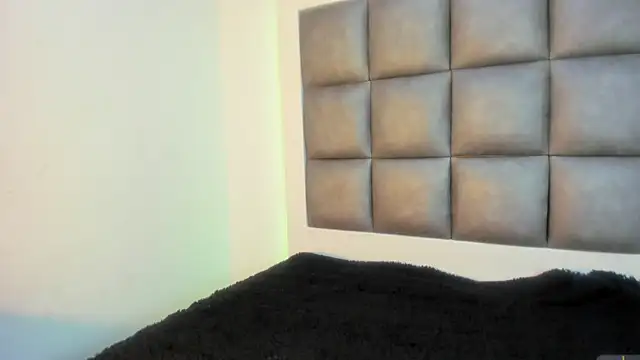 Mia lopez   online show from 09/30/25, 01:27