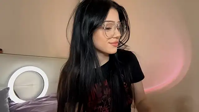 KateHardcastle online show from 10/21/25, 03:35