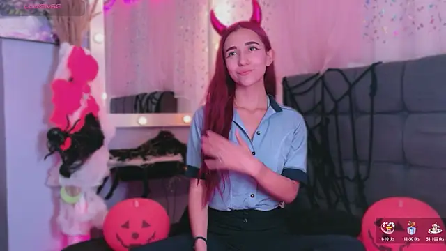 Snapshot of NataliaPrada_s chatting on 10/21/25, 08:09 NataliaPrada s online show from 10/21/25, 08:09