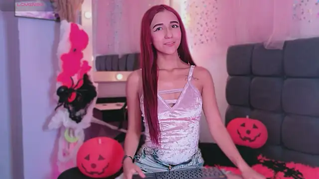 Snapshot of NataliaPrada_s chatting on 10/23/25, 04:50 NataliaPrada s online show from 10/23/25, 04:50