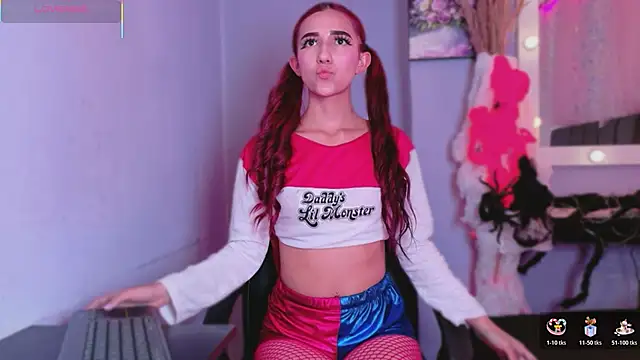 Snapshot of NataliaPrada_s chatting on 10/31/25, 07:04 NataliaPrada s online show from 10/31/25, 07:04