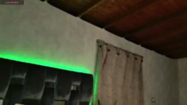 Taurito    online show from 10/12/25, 05:06