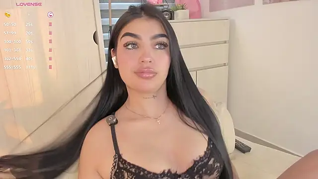 EmmyKenner online show from 10/21/25, 11:22