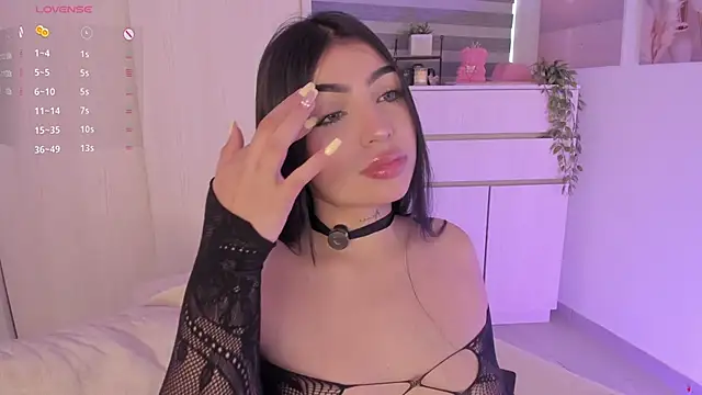 EmmyKenner online show from 11/12/25, 11:54