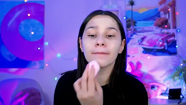 KimClarks  online show from 11/17/25, 12:00