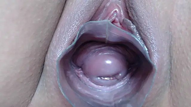 Snapshot of Princess_pussy01 chatting on 11/20/25, 08:30 Princess pussy01 online show from 11/20/25, 08:30