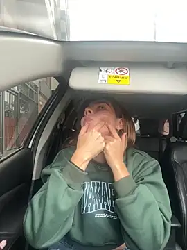 AllieYourGirl online show from 10/29/25, 04:53