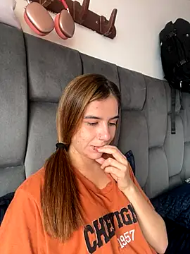 AllieYourGirl online show from 11/15/25, 04:47