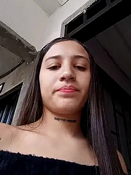 Arii collins1 online show from 10/13/25, 05:02