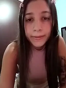 Arii collins1 online show from 10/27/25, 11:20