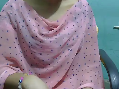 Snapshot of lovely_soniya chatting on 11/04/25, 04:44 lovely soniya online show from 11/04/25, 04:44