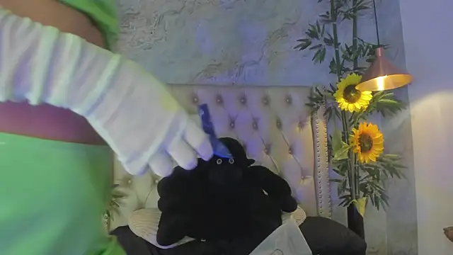 LittleeJaz online show from 11/01/25, 02:35