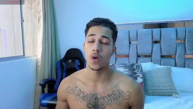 orionblaze69  online show from 10/23/25, 09:13