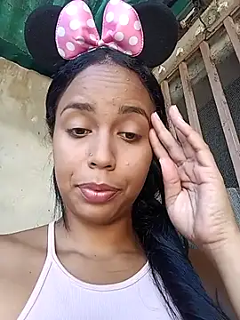 Snapshot of Fernanda30 chatting on 11/09/25, 02:04 Fernanda30 online show from 11/09/25, 02:04