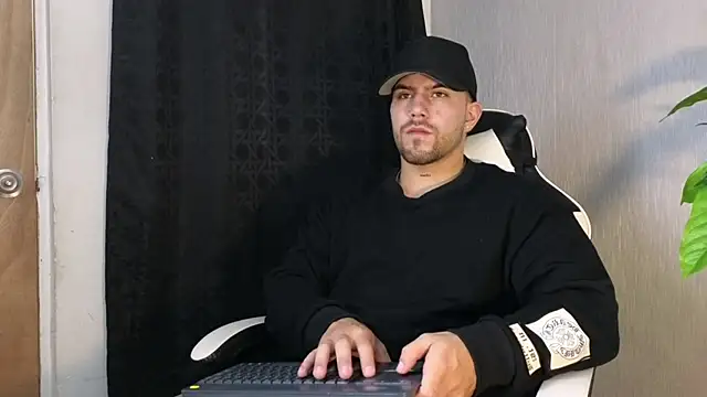 Ades Lowe online show from 10/07/25, 11:51